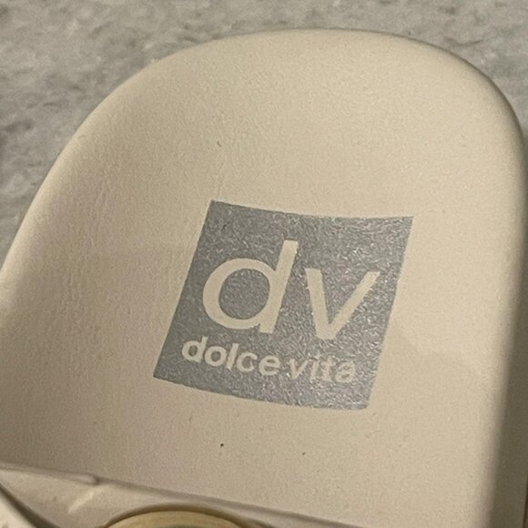 Dolce Vita Sandals Shoes Womens Size 8 Cream Unique Strap Buckle Slide NWOB - Picture 4 of 9